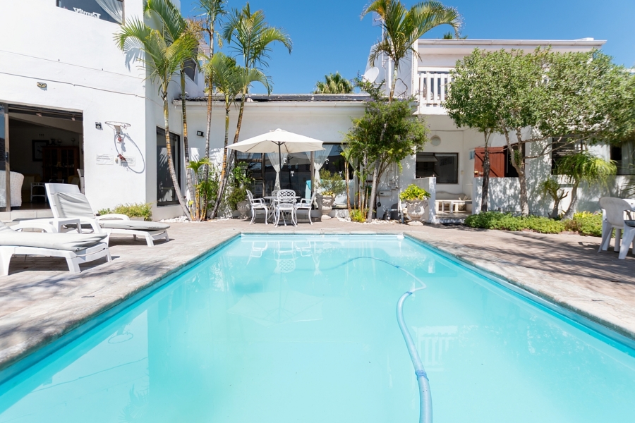 8 Bedroom Property for Sale in Country Club Western Cape